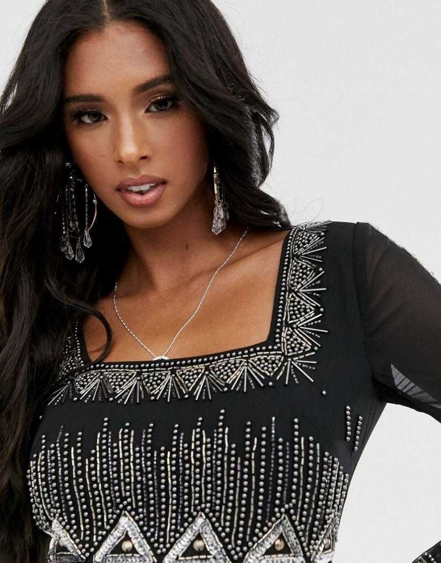 Czarna sukienka mini w stylu boho cała zdobiona dżetami ASOS