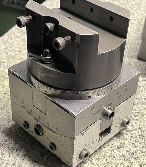 Imadło uchylno skrętne Ewag