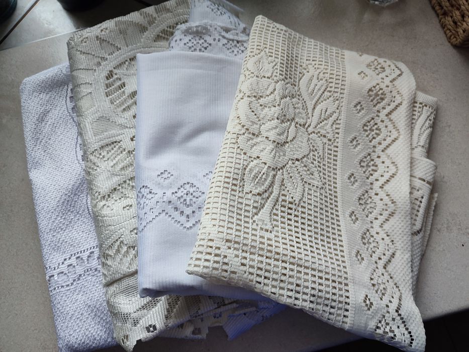 4  obrusy białe/kremowe