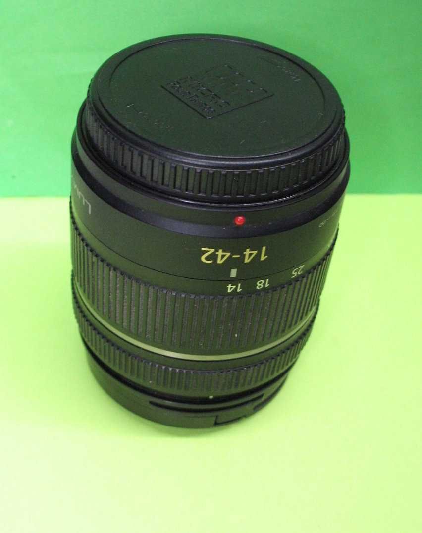 Panasonic Lumix G Vario 14-42mm f3.5-5.6 ASPH Mega O.I.S