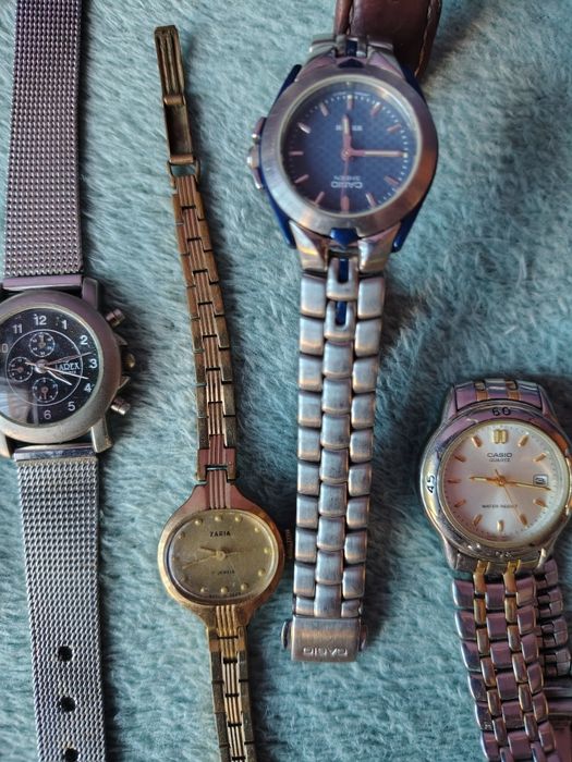 Zegarki . Nakręcane i bateryjne.