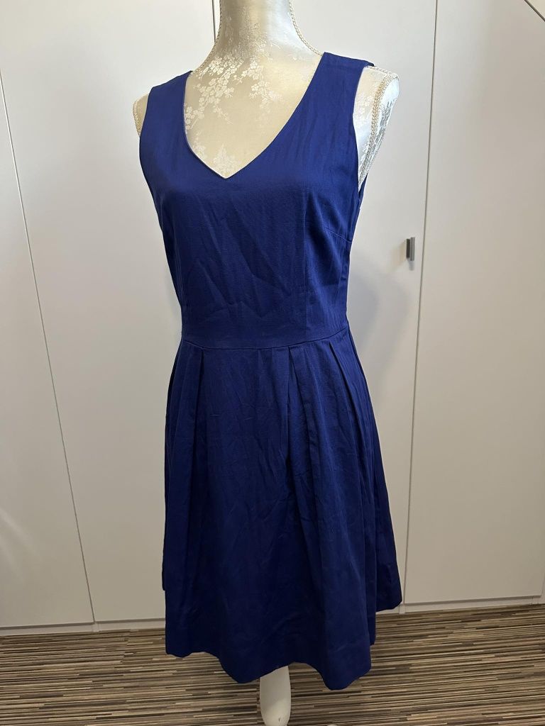 Niebieska sukienka Camaieu r. M