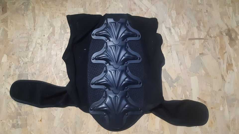 Zbroja / ochraniacz na rower L/XL