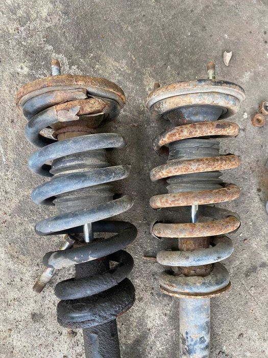 Стійка в зборі стойка в зборе Mitusbishi L200 4-IV покоління митсубиси