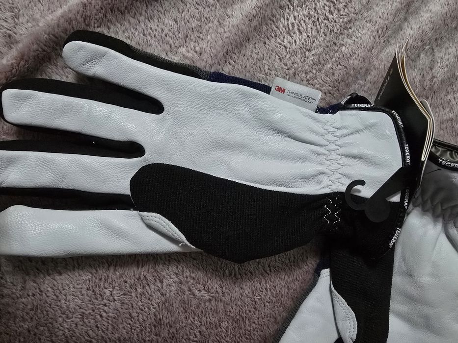 Rękawice robocze wodoodporne.