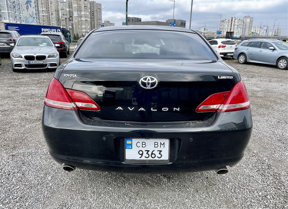 Продам Toyota Avalon  2007