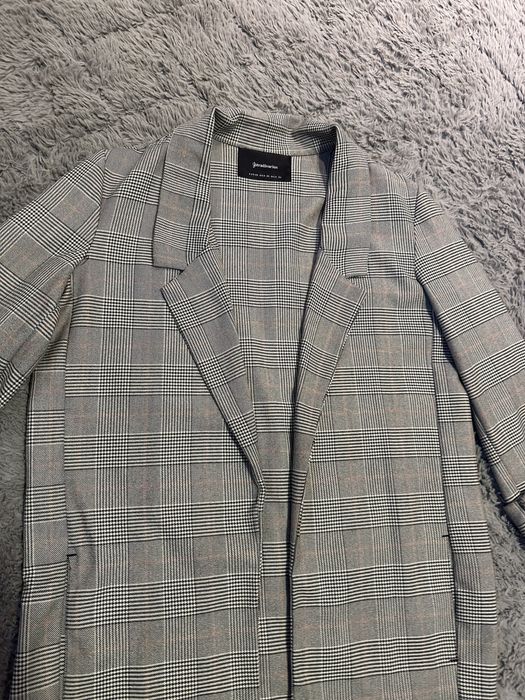 Dłuższa marynarka Stradivarius XS kratka dopasowana damska