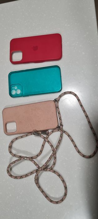 Чохли на iPhone 12