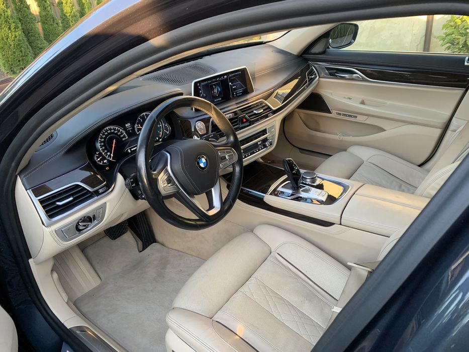 Автомобіль Bmw 750l xd G12