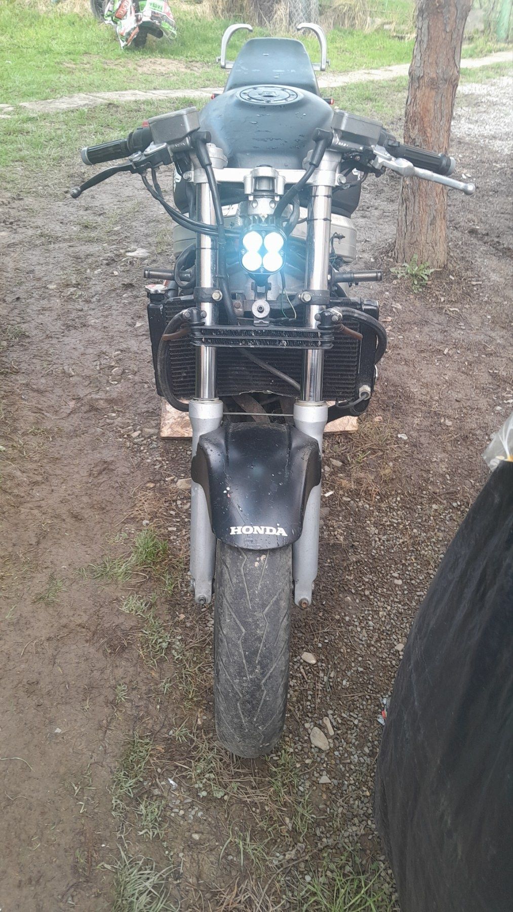 Продам хонду вфр750ф