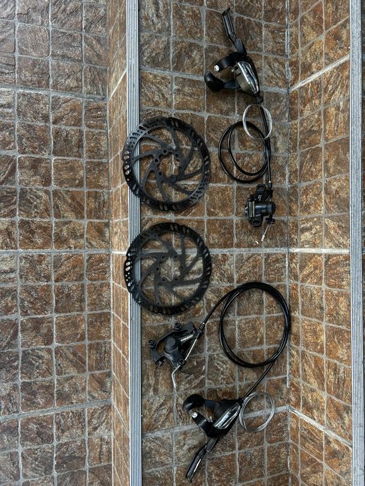Klamkomanetki shimano zestaw , hamulce , tarcze tektro