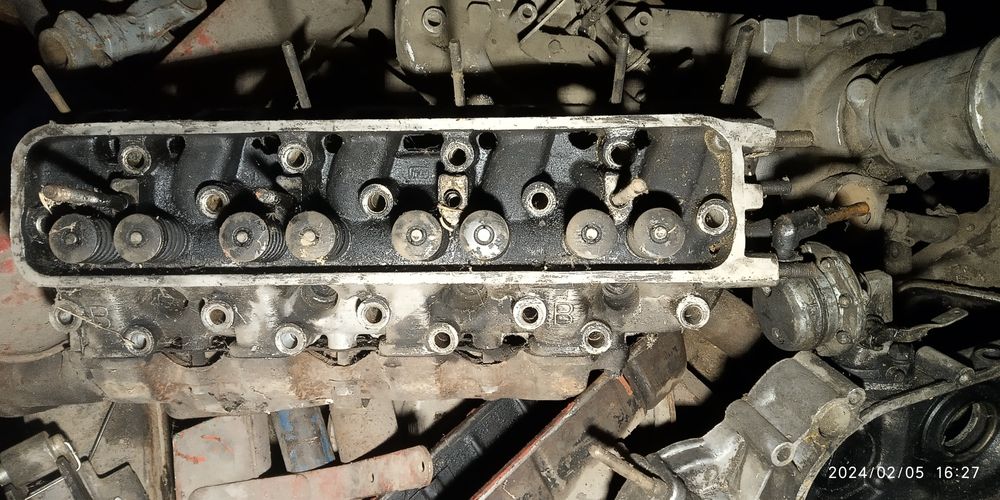 Продам мотор газ 53 /66 по запчастях