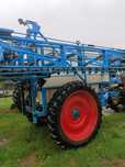Opryskiwacze ciąganie 4000l lance 27m