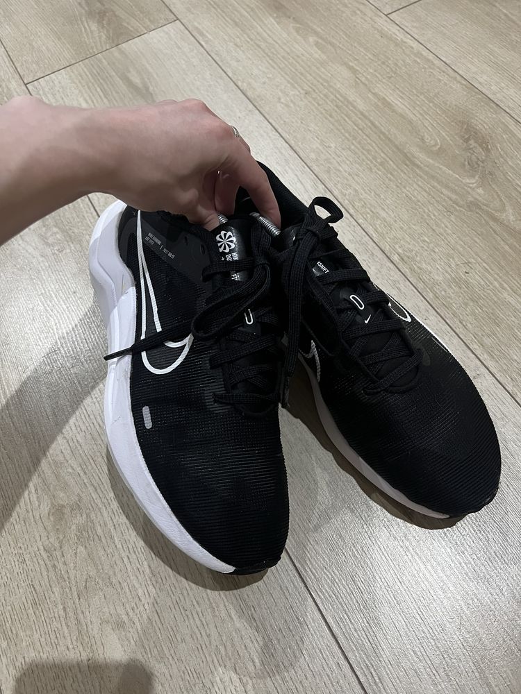 Кросівки Nike