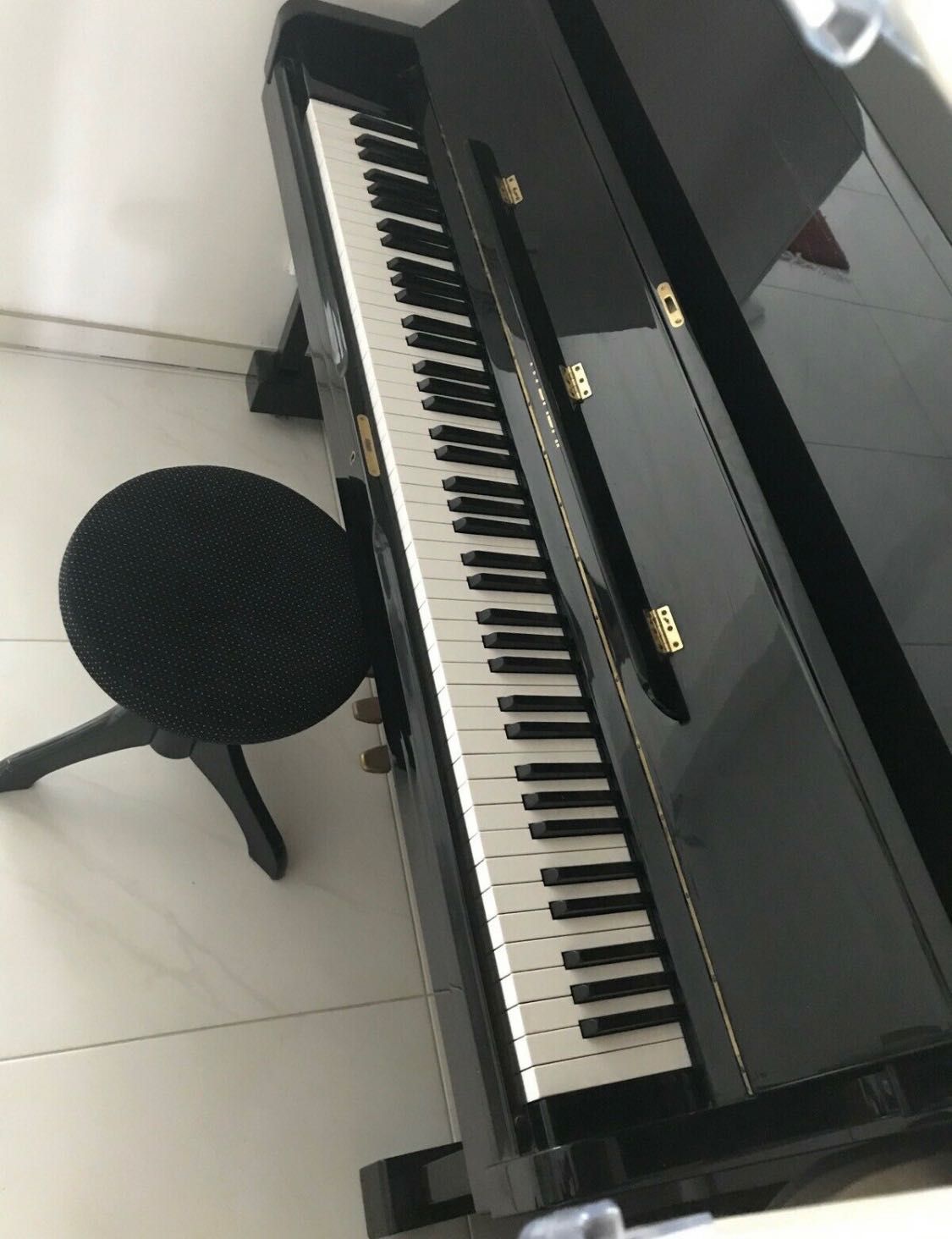Pianino Hyundai 122 czarne
