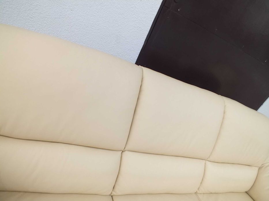 Komplet wypoczynkowy skórzany .Kolor ecru