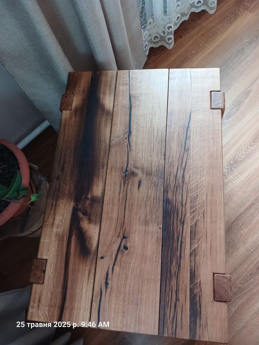 Журнальний, кавовий дубовий стіл, столик.