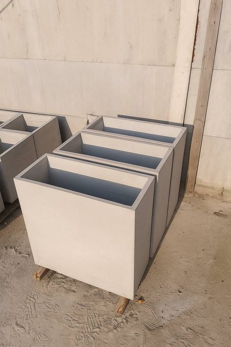 Donica betonowa doniczka ogrodowa donice tarasowa beton architektonicz