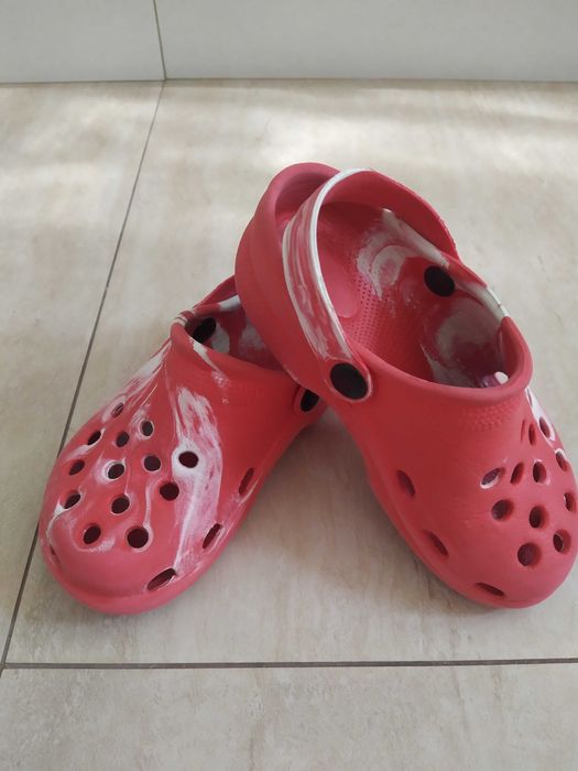 Klapki dziecięce r 28