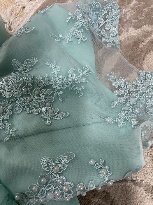 Сукні на свята дитячі