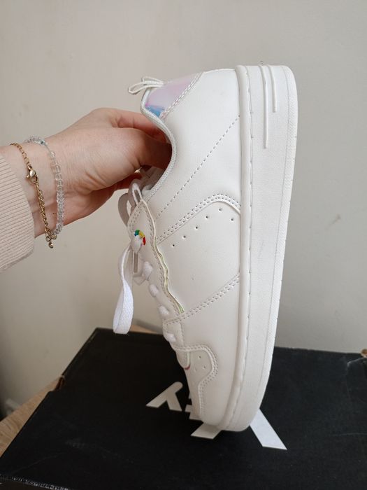 Victory nowe buty snakersy roz 38 biała podeszwa