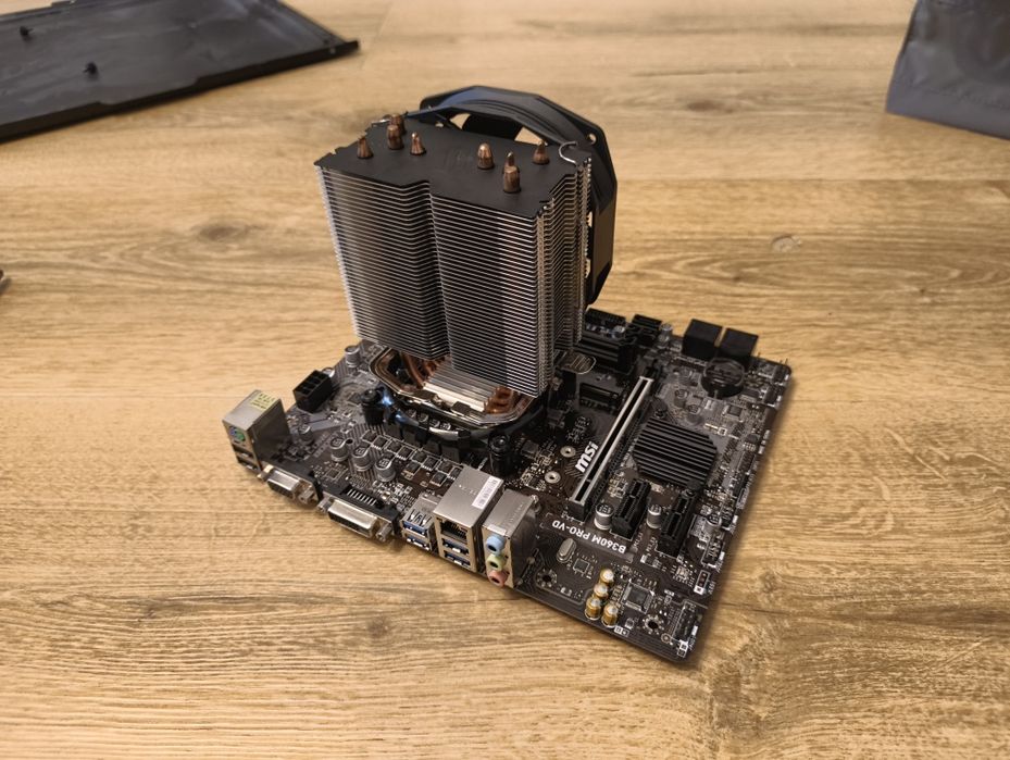 Procesor intel core i5-9400f z płytą główną i chłodzeniem