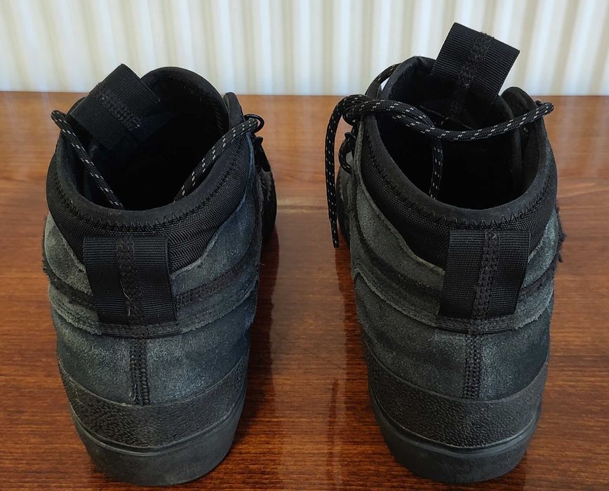 Високі кросівки Adidas AKANDO ATR