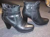 Botki czarne Lasocki 39