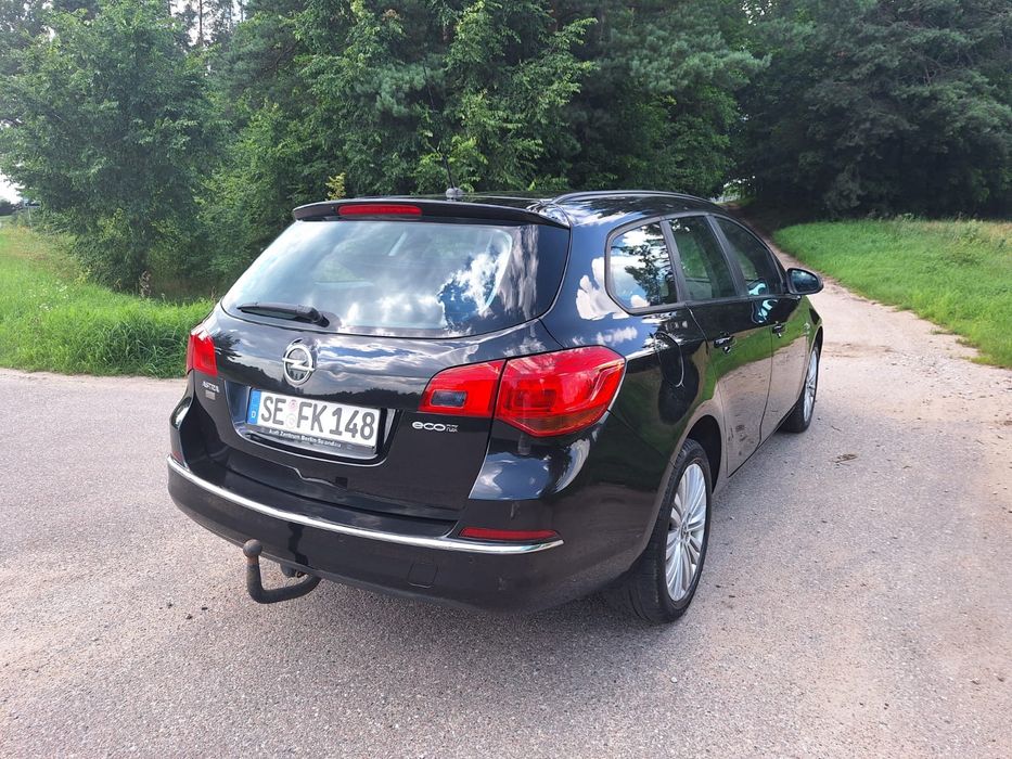 Ładny Opel Astra 2014 rok, sprowadzony.