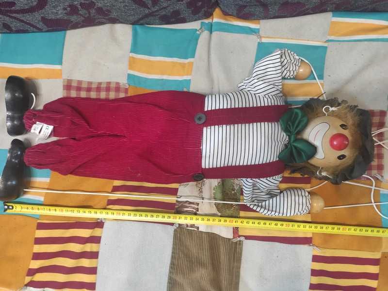 Klaun marionetka papet kukiełka teatr na sznurkach