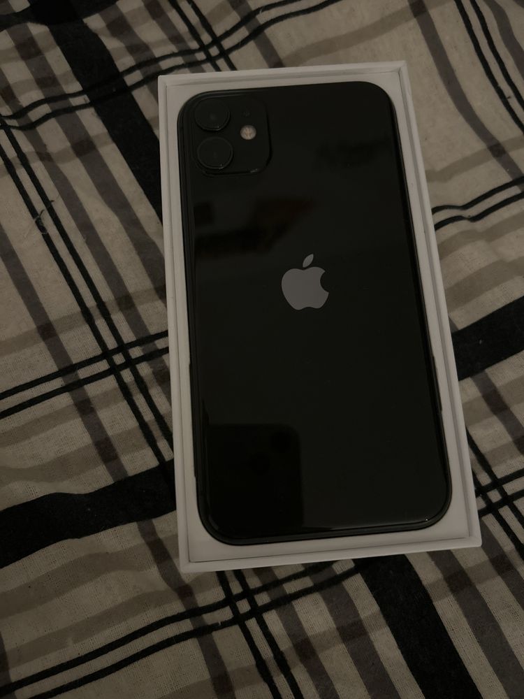 Iphone 11 troche pobity