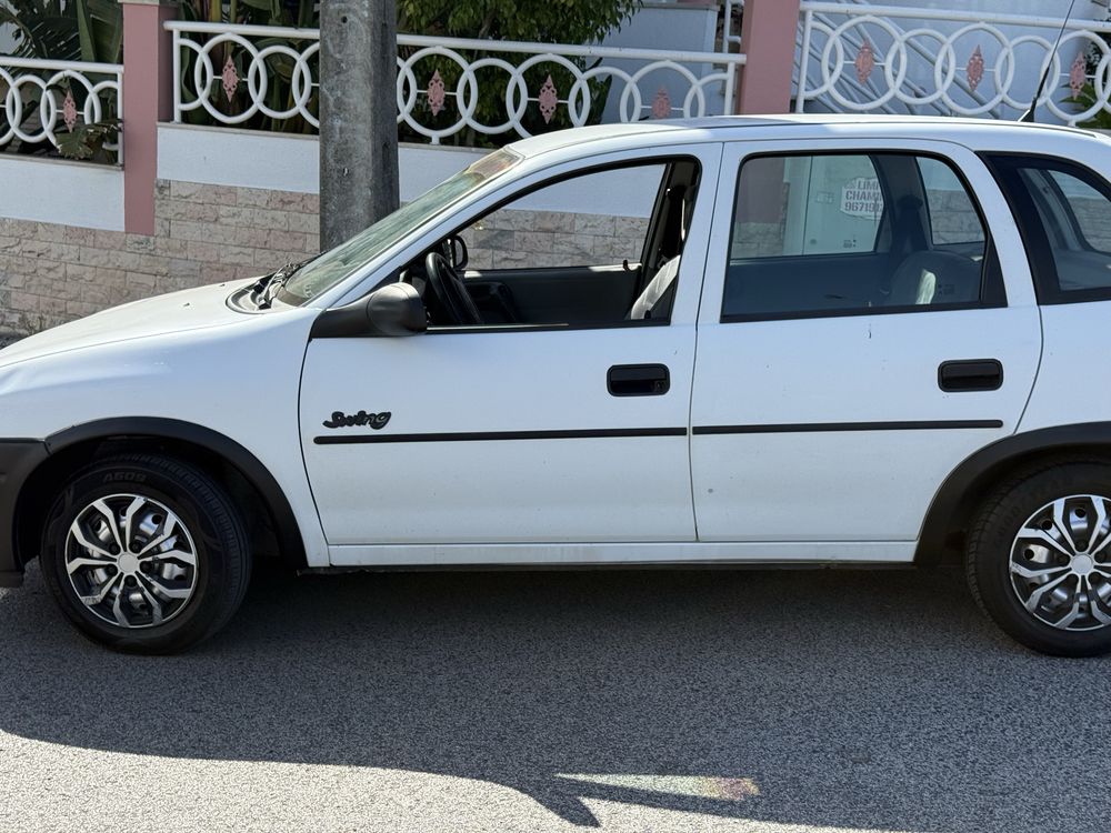Opel corsa 1.2 Gasolina (impecavel)