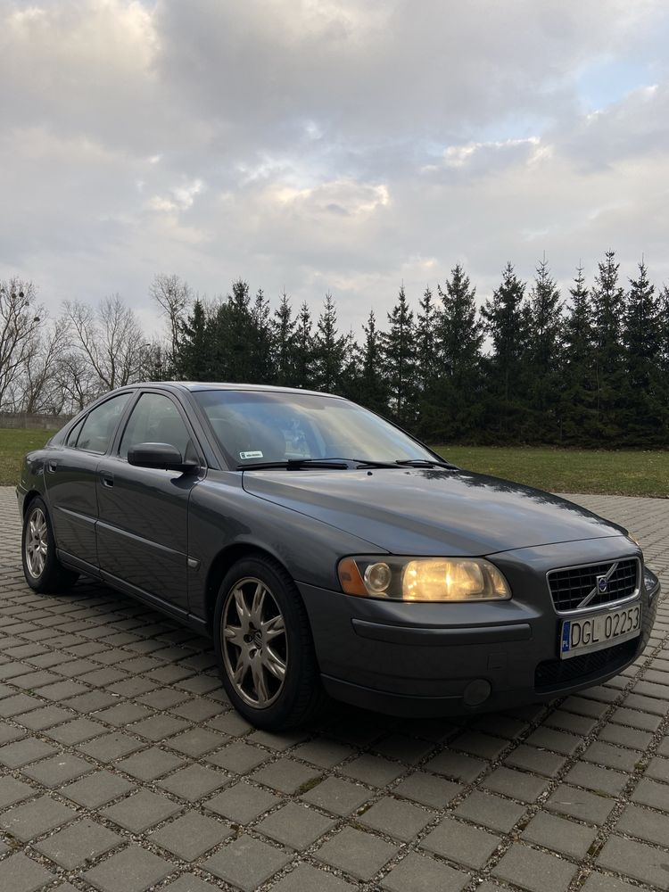 Volvo s60 2.4 d5 summum