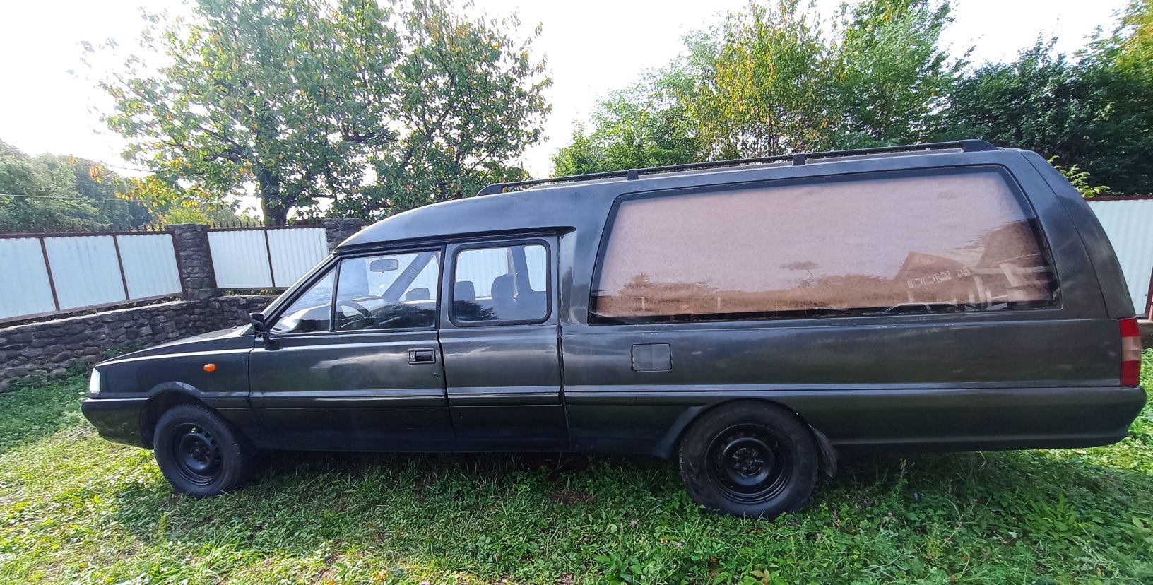 Оригінальний Катафалк Fso Polonez