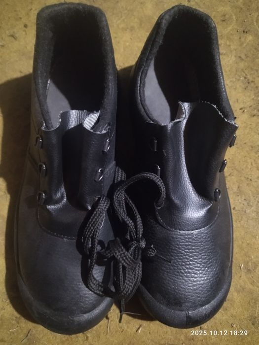 Робоче   взуття.