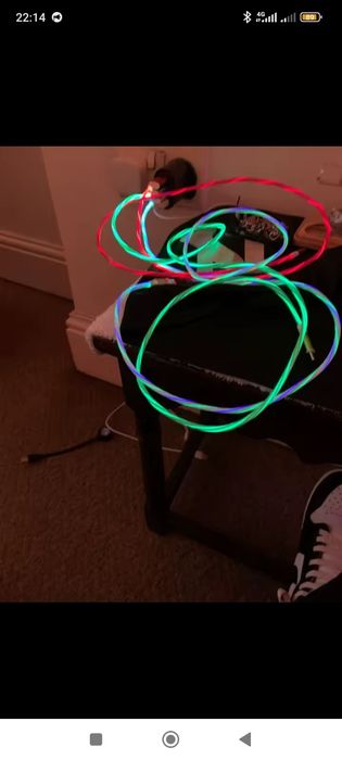 Неоновый ! USB type-c кабель для зарядки , очень эффектно смотрится ,