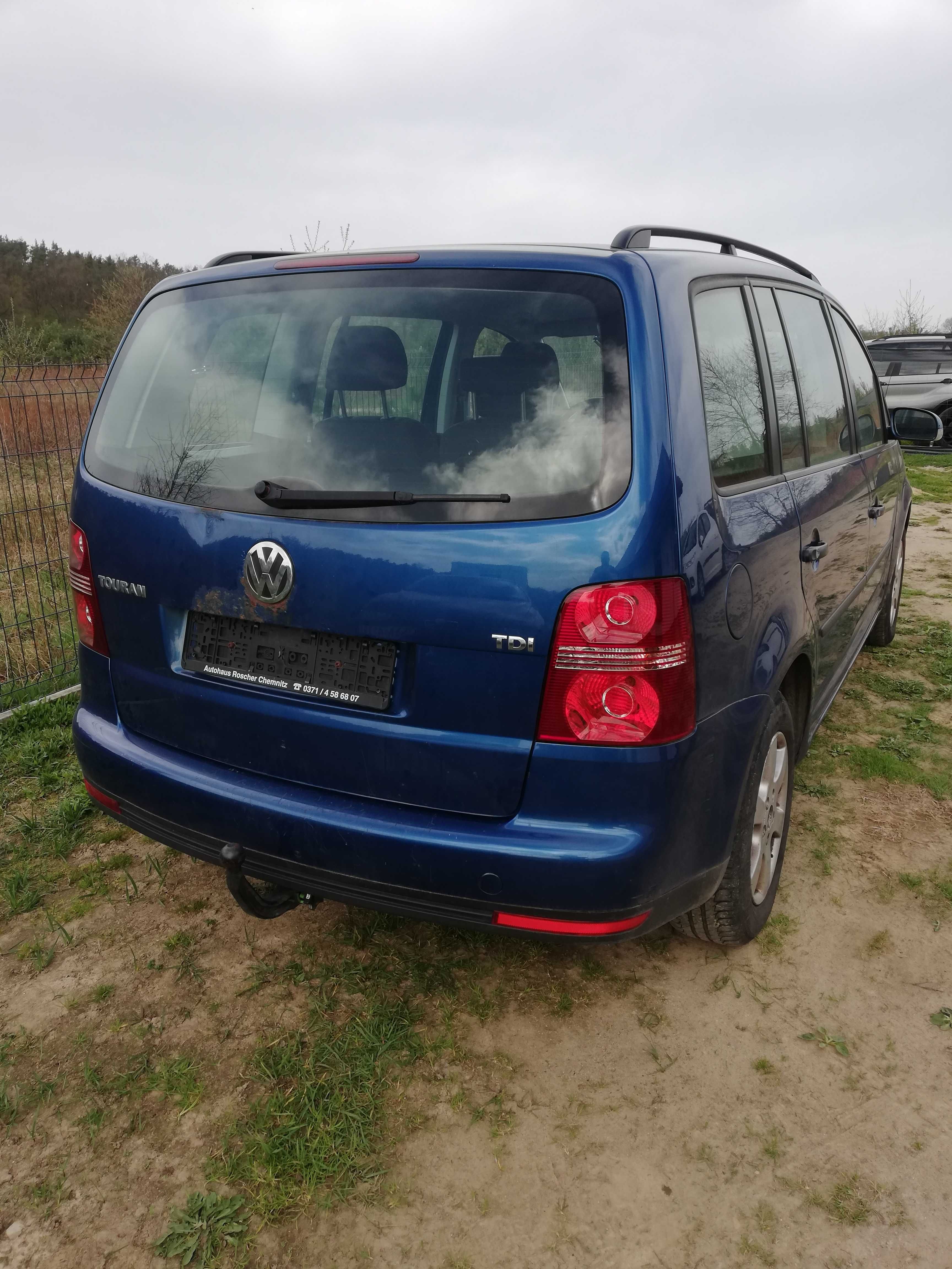 VW Touran 7-mio osobowy