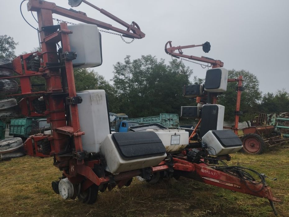 Сівалки точного висіву Massey Ferguson -MF555 12R