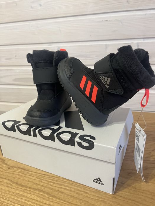 Адідас зимові чоботи ботинки сапожки 20 розмір