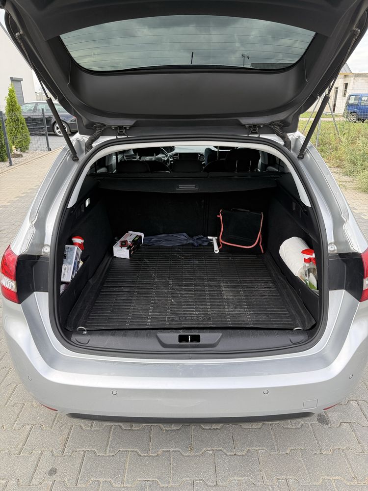 Peugeot 308 T9 Kombi 2017 1.6 HDI 120KM Niski Przebieg