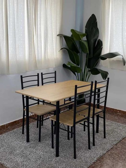 Mesa de jantar com 4 cadeiras - entrega gratis