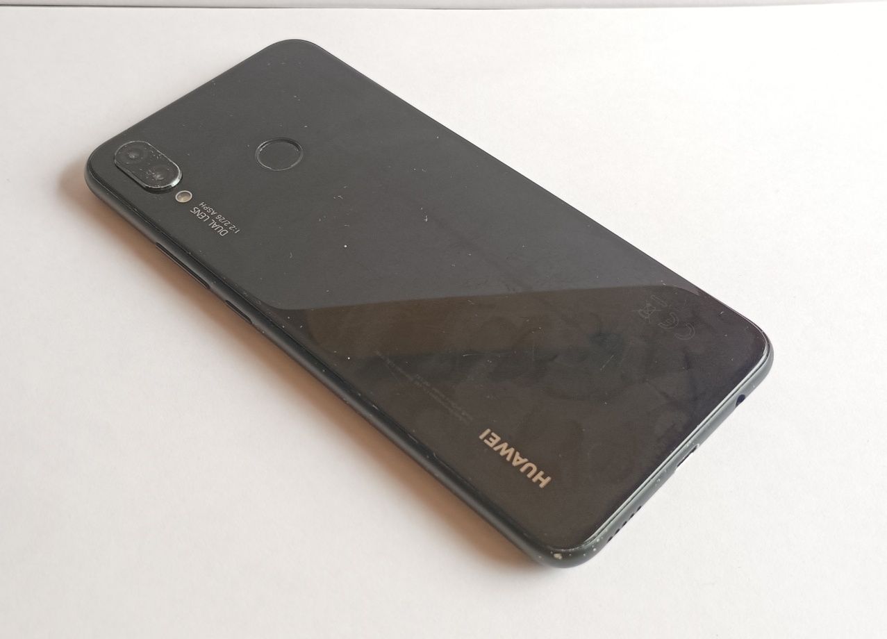 Смартфон Huawei INE-LX1