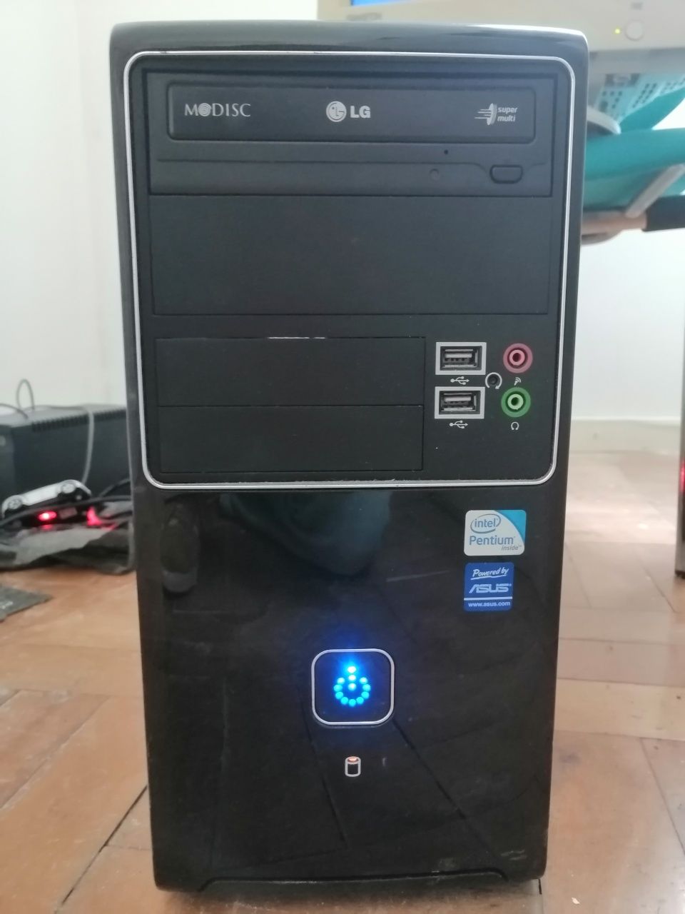 PC ASUS PENTIUM 2,6GHZ / 4GB RAM / 930 GB