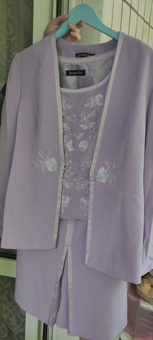 Костюм жіночий 40 розмір лавандового кольору
