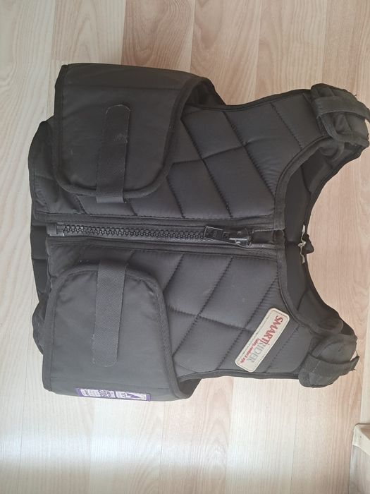 Kamizelka jeżdziecka i kask
