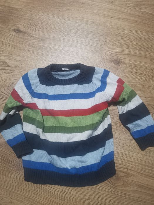 Sweter 104/110 w paski