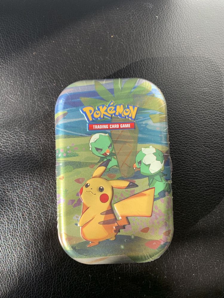 Pokémon TCG: Paldea Friends Mini Tin: Pikachu oryginalny