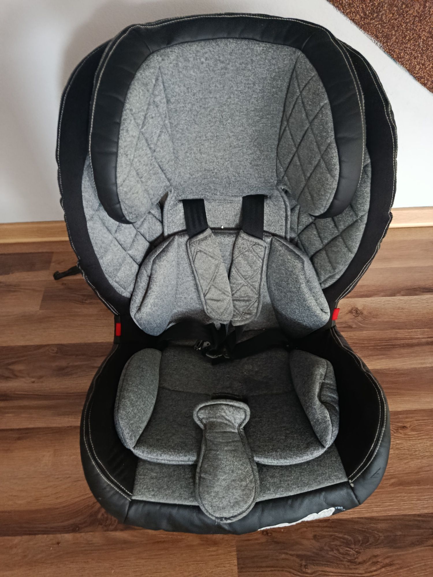 Fotelik samochodowy ISOFIX