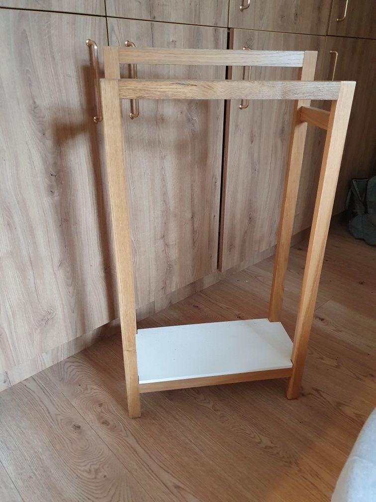 Stojak na ręczniki drewniany bambusowy Boho