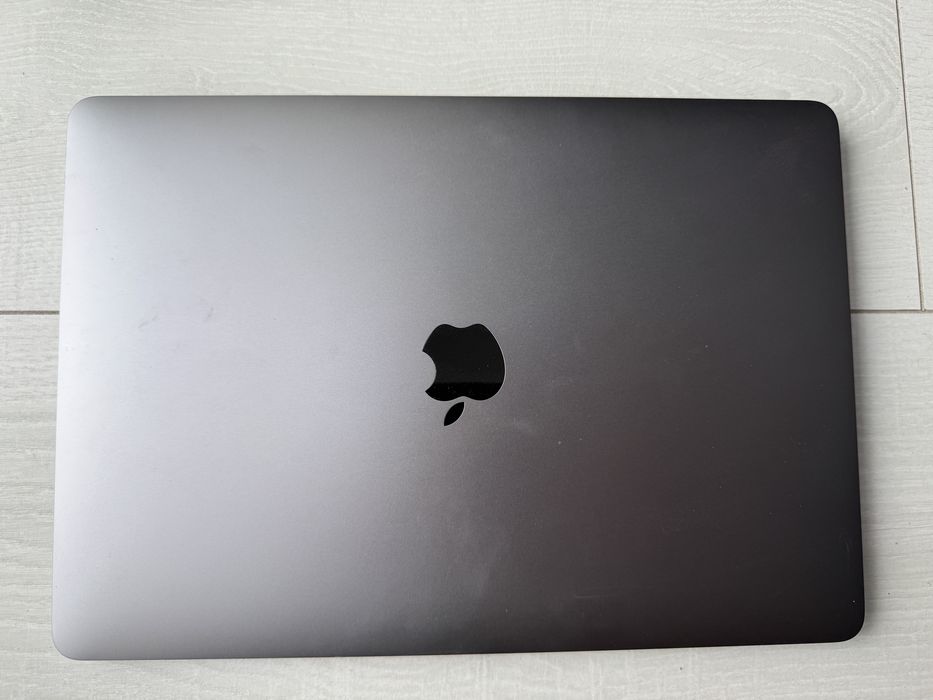 Продам ноутбук Air M1